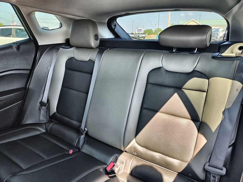 Used 2025 Chevrolet Trax ACTIV FWD image 22