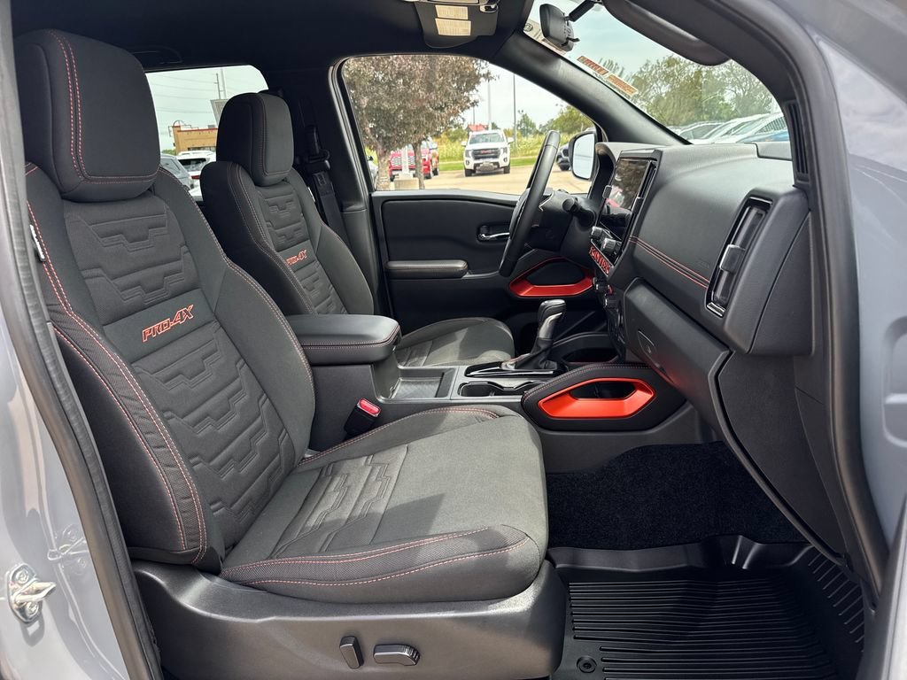 Used 2025 Nissan Frontier PRO-4X w/ Interior Protection Package AWD/4WD image 32