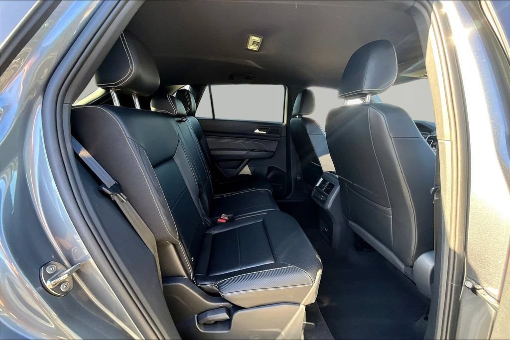 Used 2023 Volkswagen Atlas Cross Sport SE FWD image 25