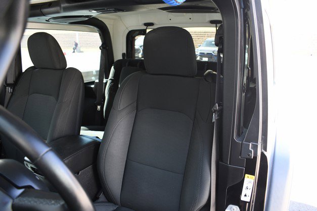 Used 2019 Jeep Wrangler Sport image 17