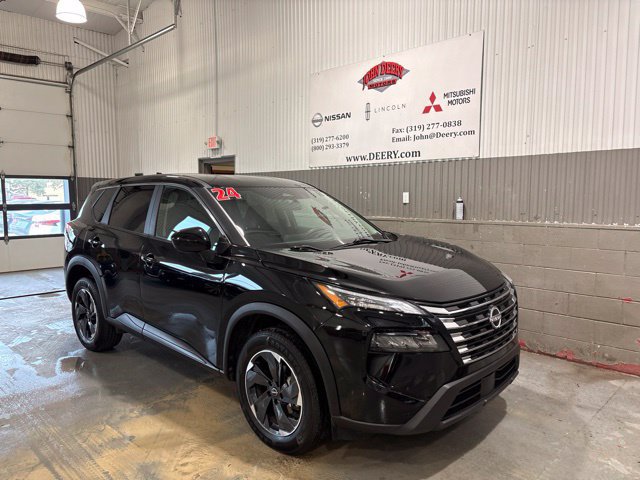 Used 2024 Nissan Rogue SV AWD/4WD image 1