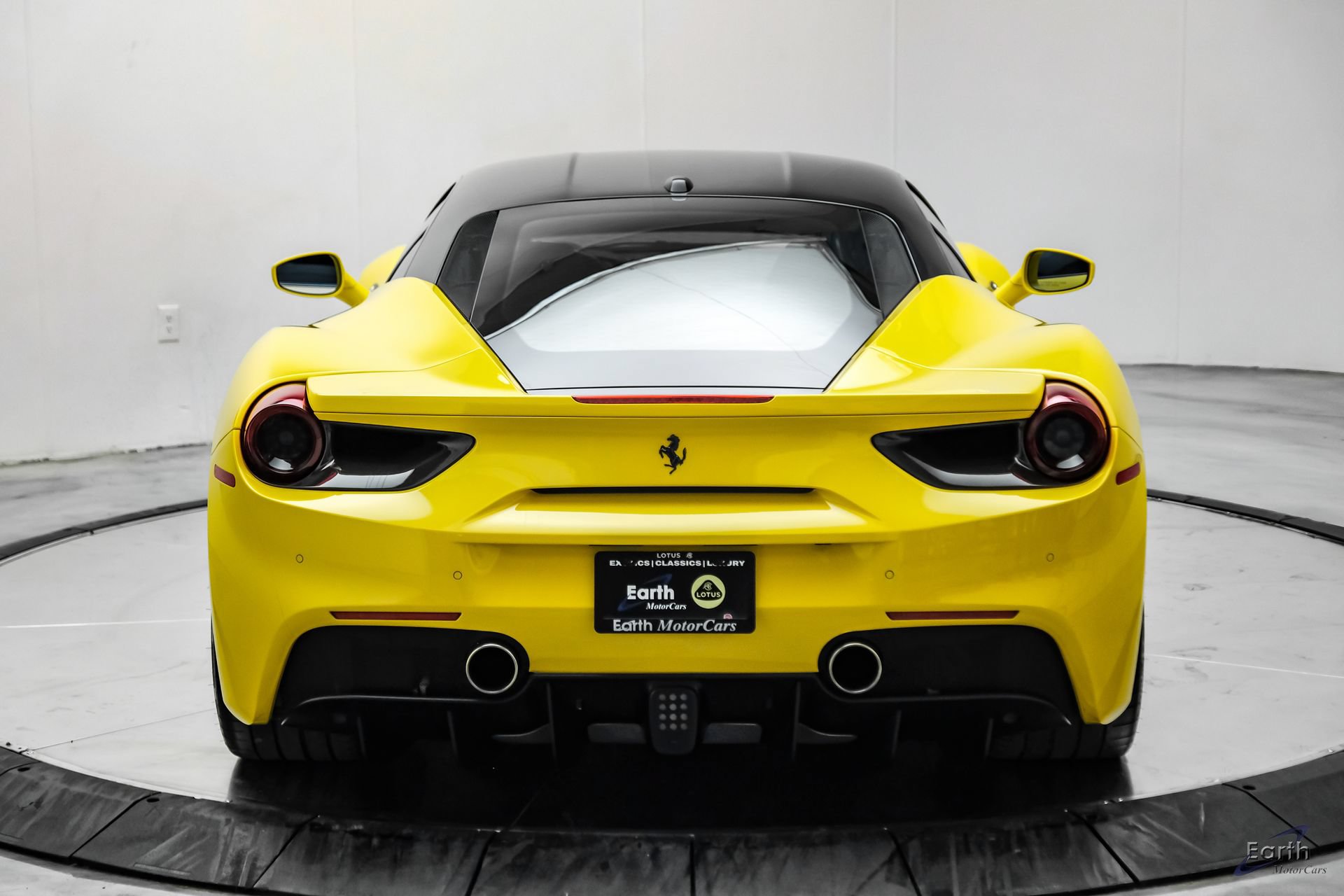 Used 2019 Ferrari 488 GTB RWD image 16