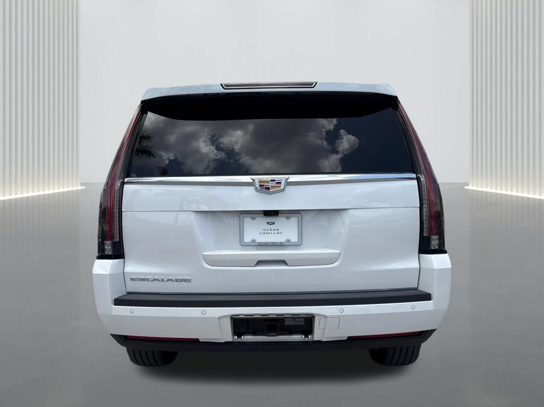 Used 2020 Cadillac Escalade Platinum RWD image 7
