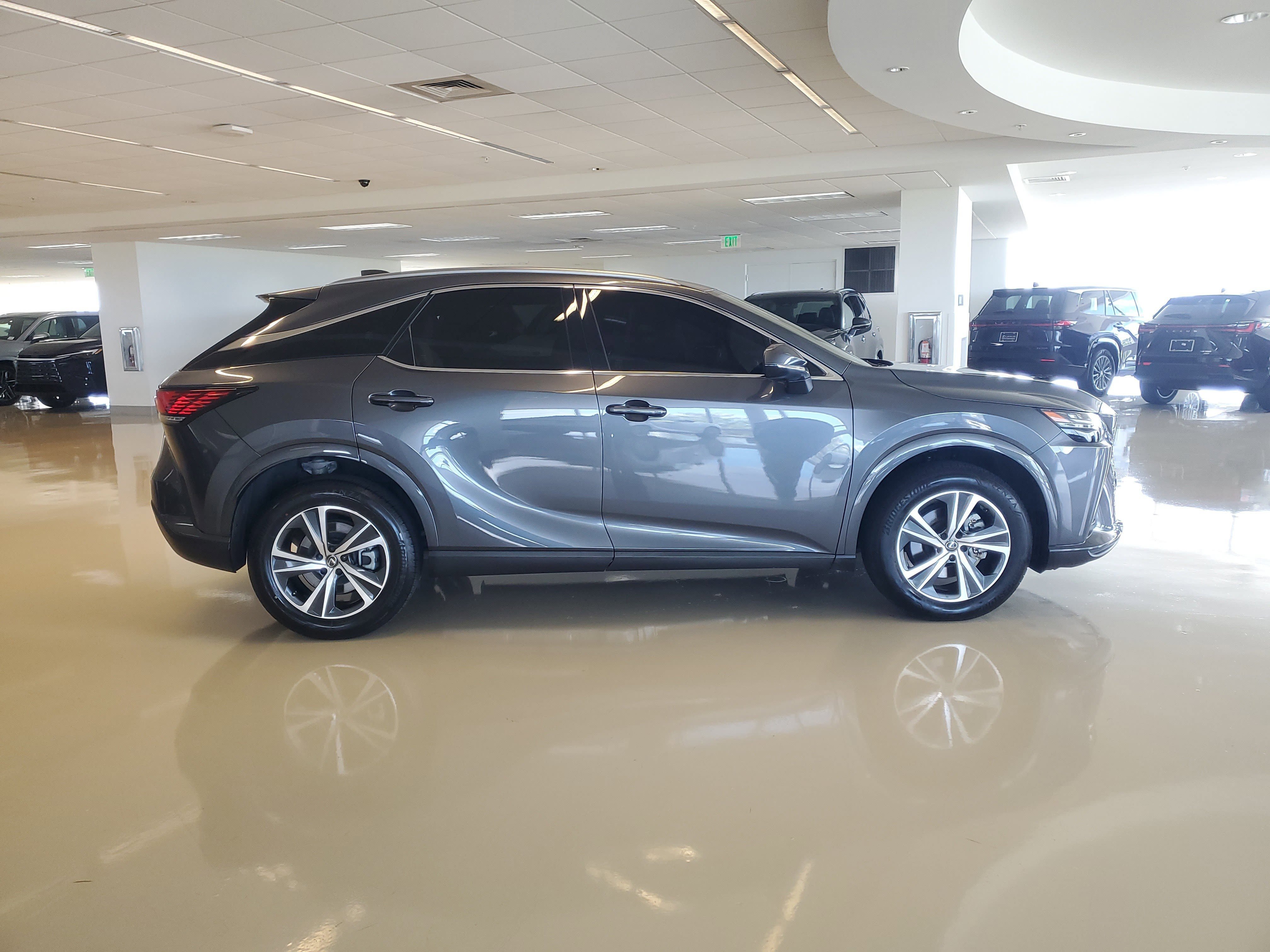 Used 2024 Lexus RX 350 Premium w/ Accessory Package (Z1) FWD image 12