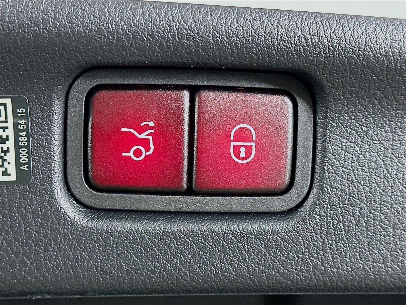 Certified 2024 Mercedes-Benz C 300 4MATIC Sedan image 35