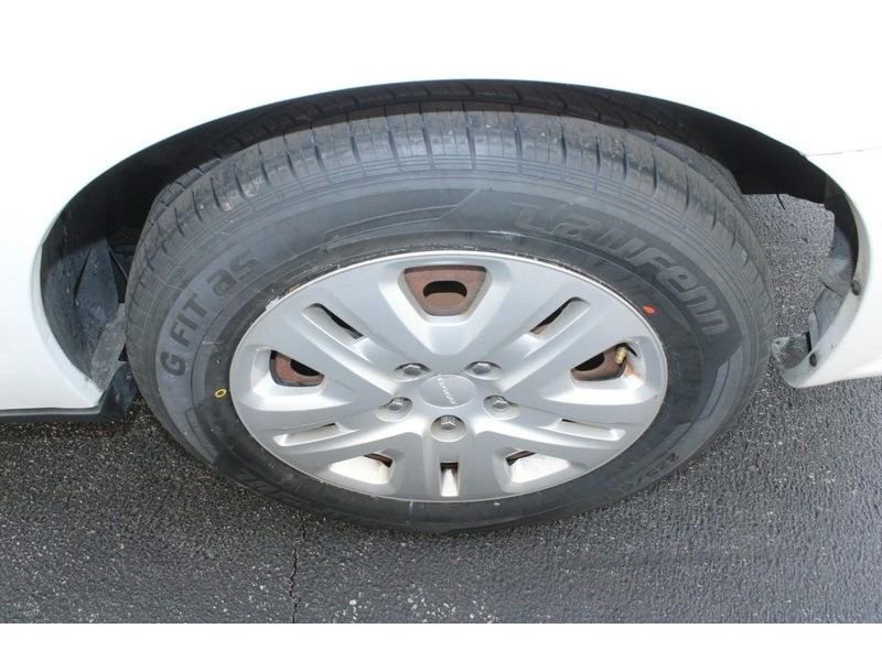 Used 2015 Dodge Grand Caravan American Value Package w/ UConnect Hands-Free Group image 9