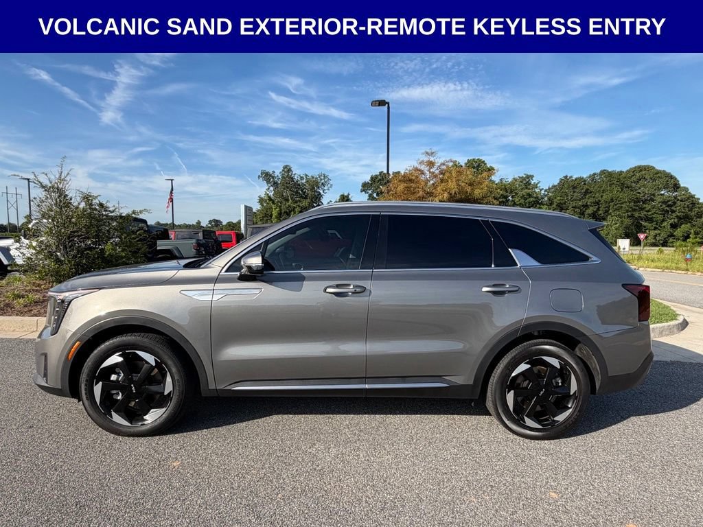 Used 2025 Kia Sorento EX AWD/4WD image 6