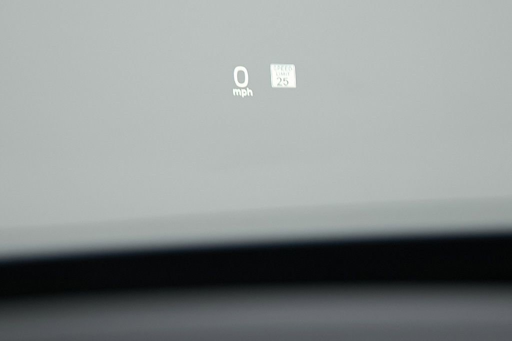 Used 2022 Volvo XC90 T8 R-Design image 17