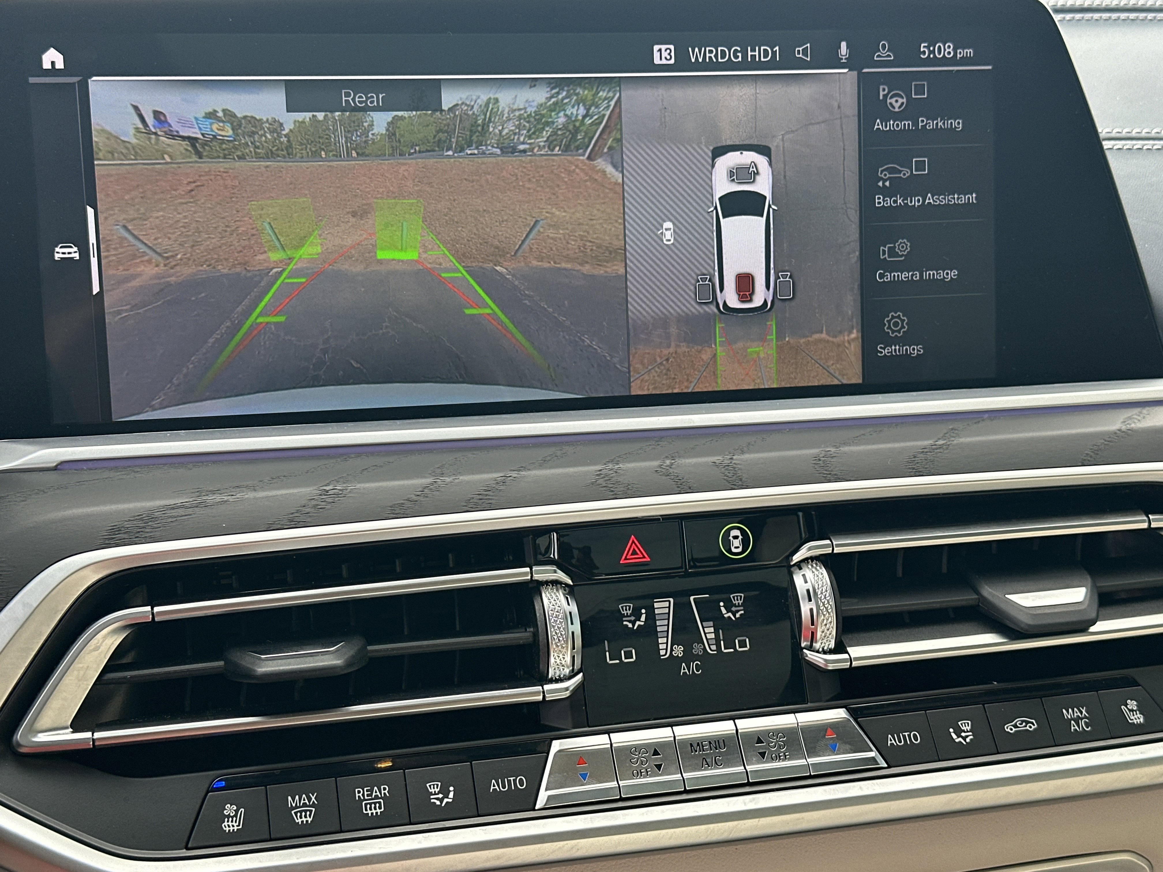 Used 2022 BMW X7 M50i w/ Dynamic Handling Package image 31