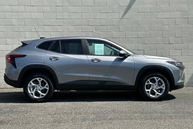 New 2026 Chevrolet Trax LS w/ LS Convenience Package FWD image 3