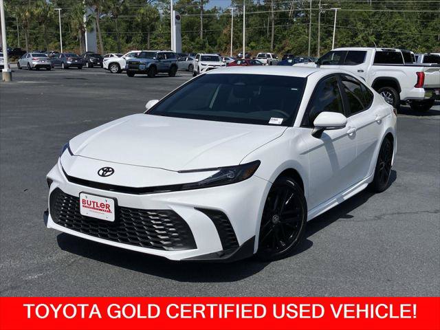 Certified 2025 Toyota Camry SE FWD image 1