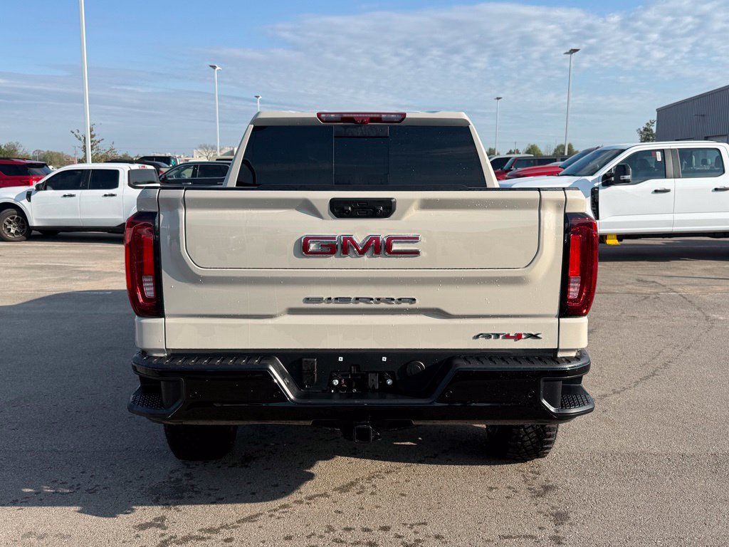 Used 2026 GMC Sierra 1500 AT4X w/ LPO, Black Badging Package AWD/4WD image 19