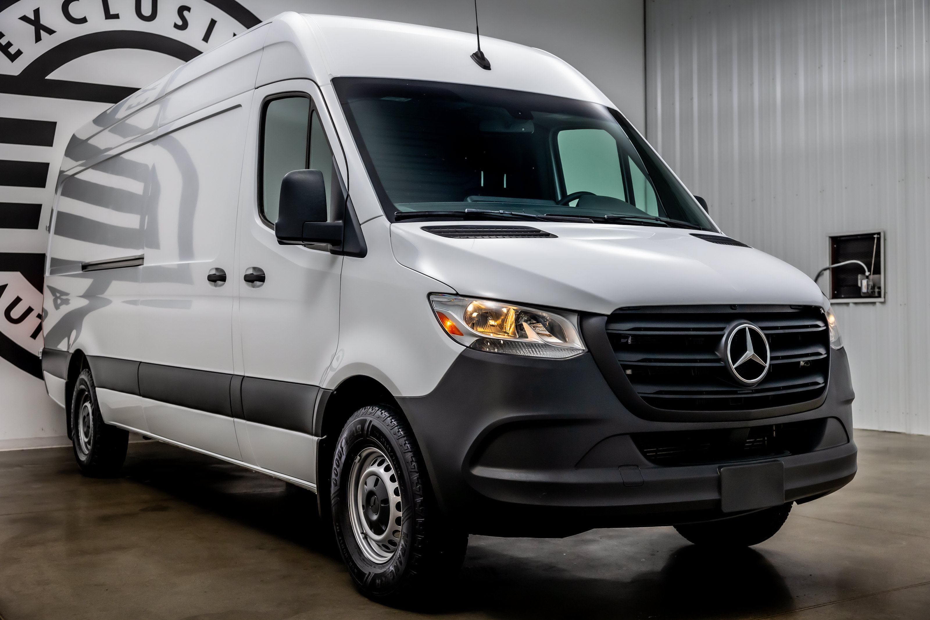 Used 2023 Mercedes-Benz Sprinter 2500 image 24