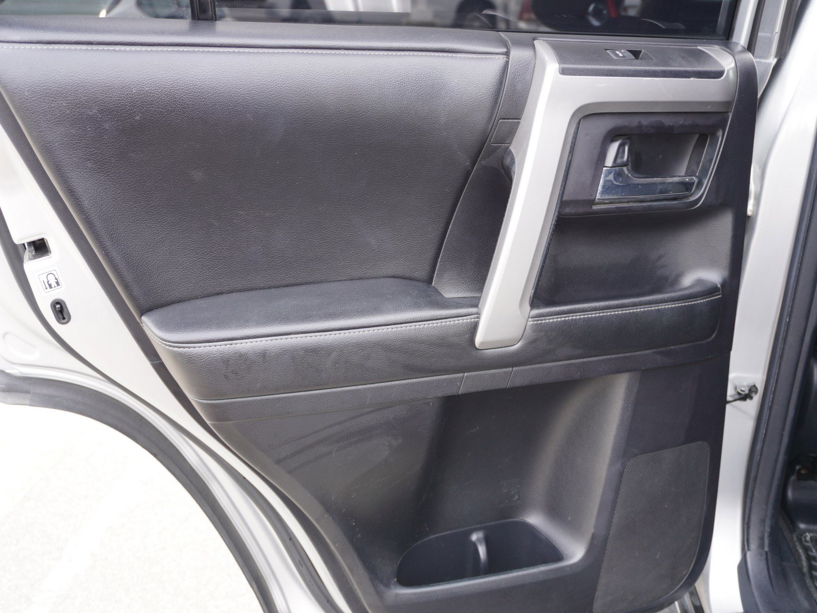 Used 2014 Toyota 4Runner SR5 Premium image 14