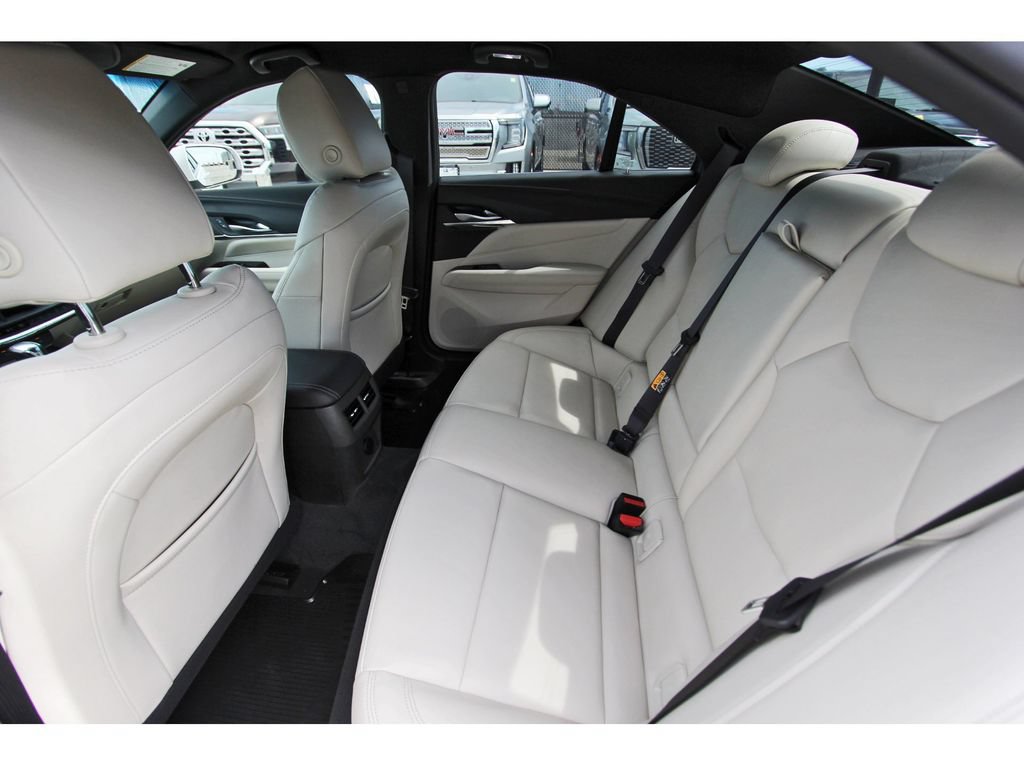Used 2024 Cadillac CT4 Luxury RWD image 7