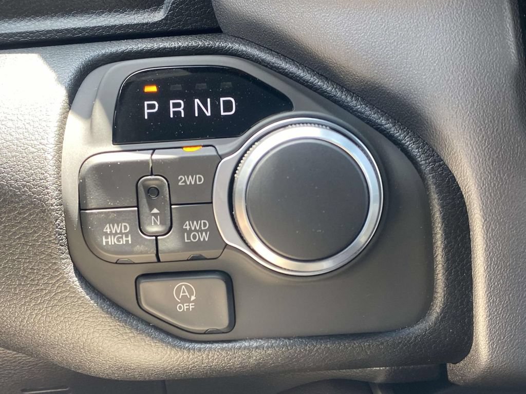 New 2026 RAM 1500 Express AWD/4WD image 24