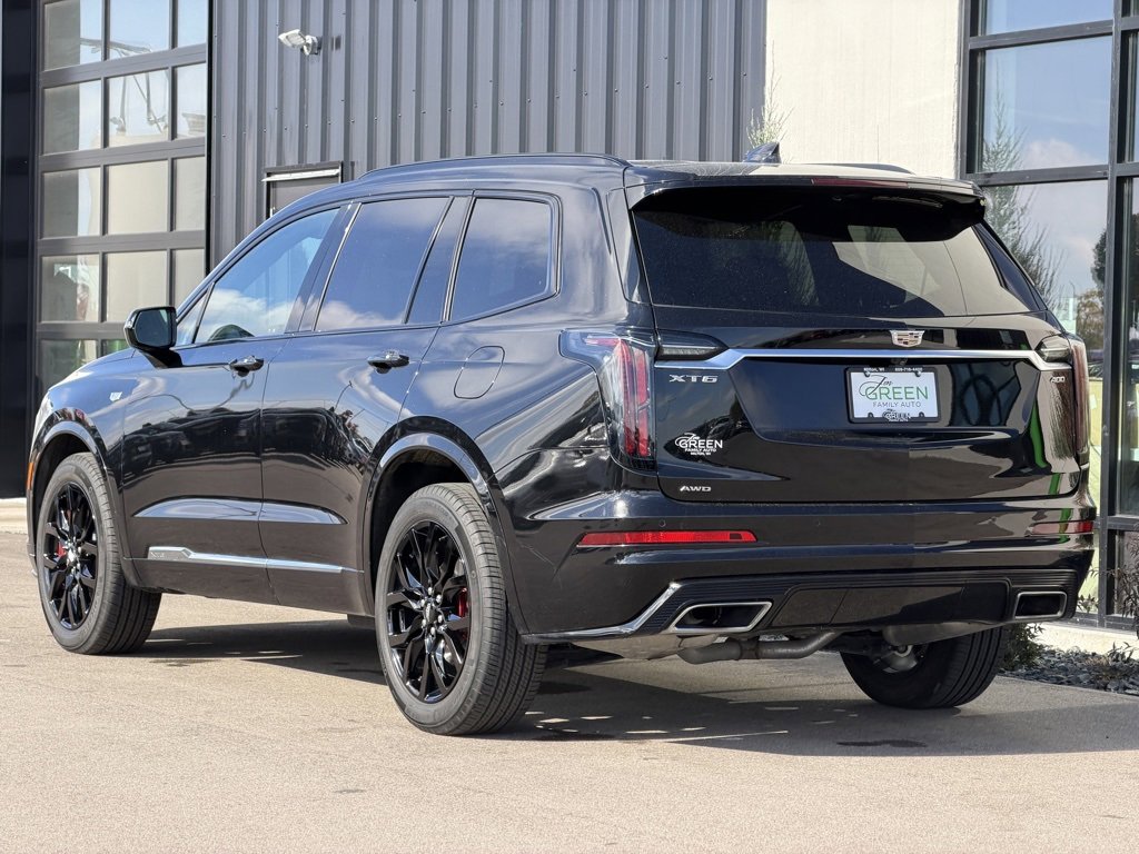 Used 2024 Cadillac XT6 Sport image 3