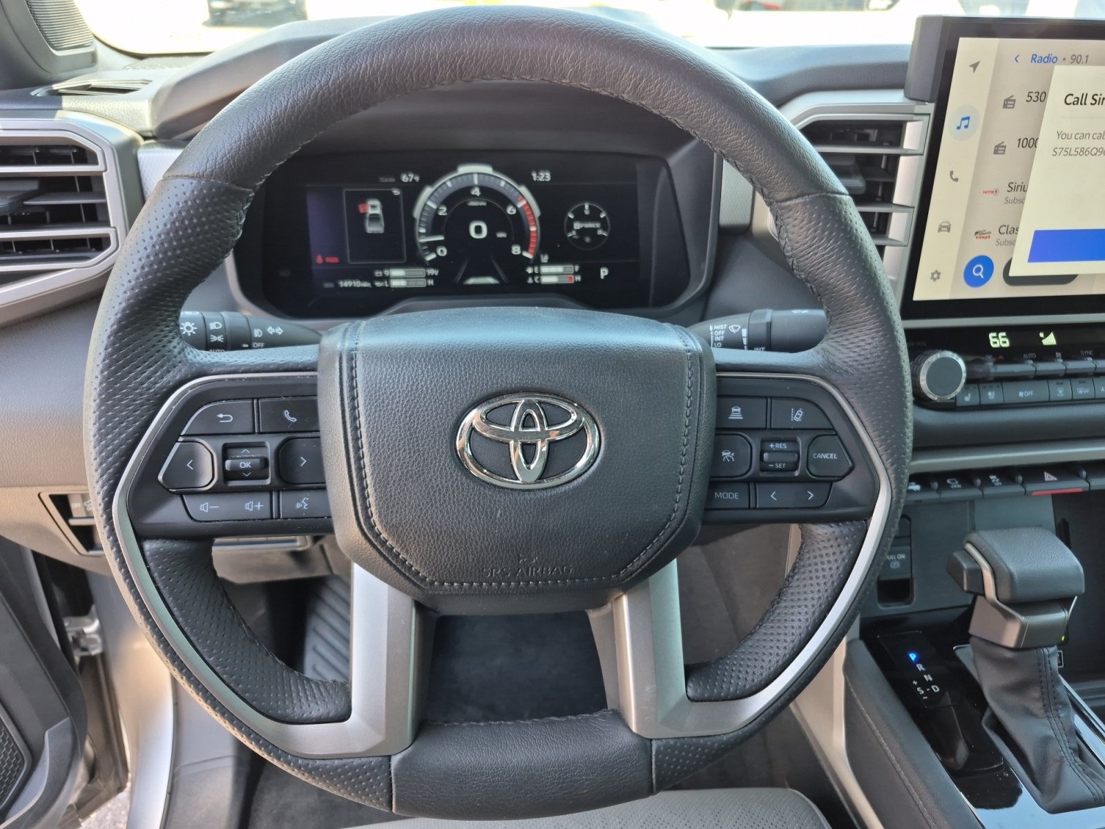 Used 2025 Toyota Tundra Limited AWD/4WD image 9
