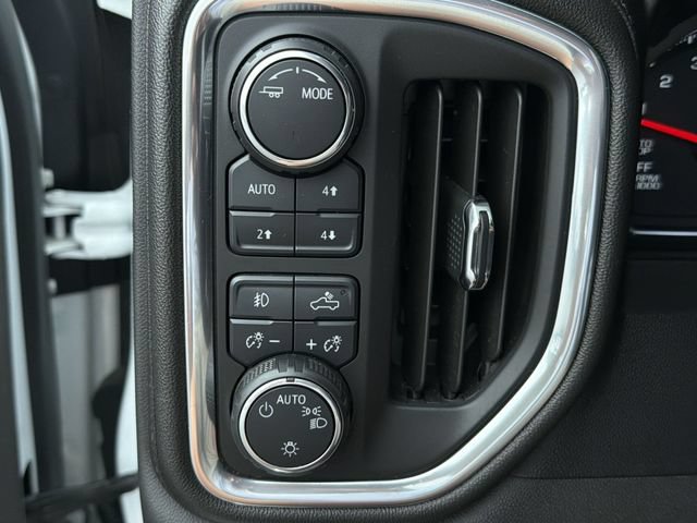 Used 2020 Chevrolet Silverado 1500 RST AWD/4WD image 15