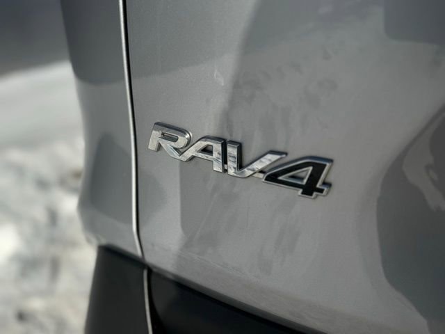 Certified 2019 Toyota RAV4 LE image 40