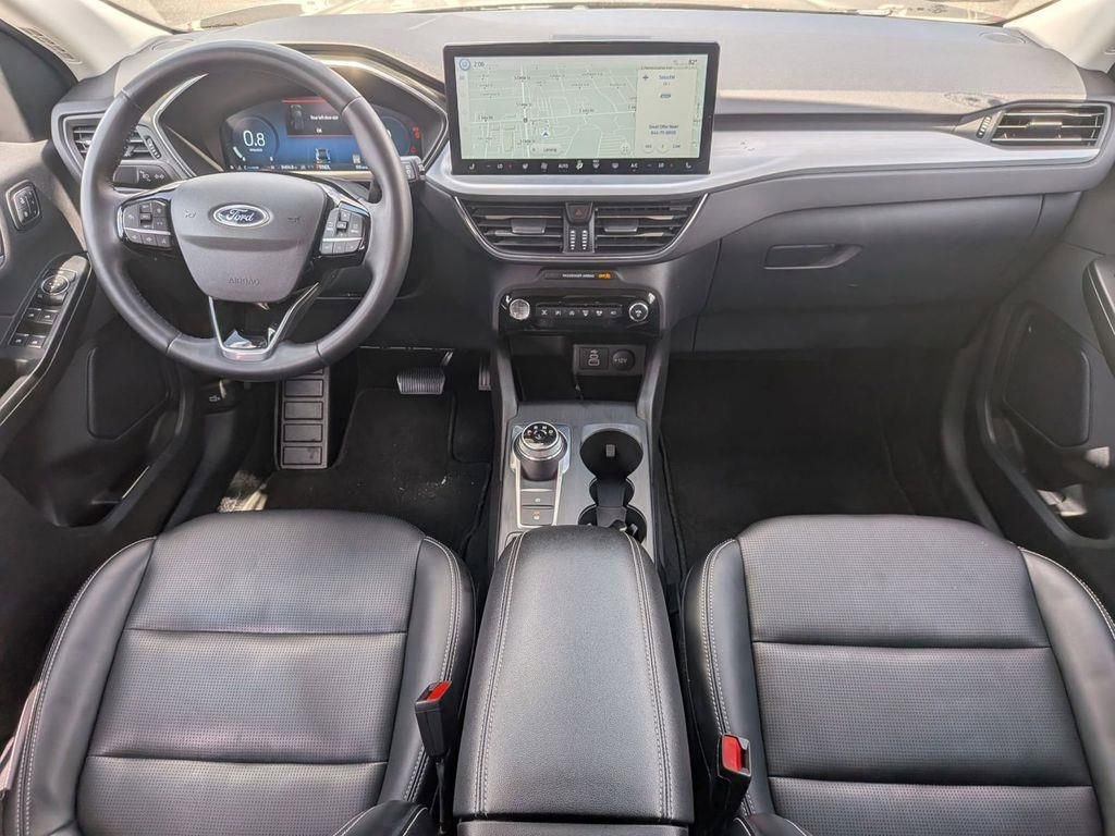 Used 2024 Ford Escape Platinum AWD/4WD image 28