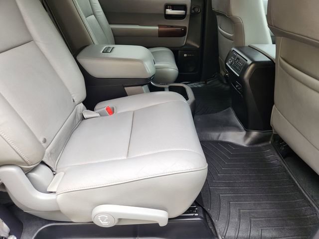 Used 2015 Toyota Sequoia Platinum RWD image 27
