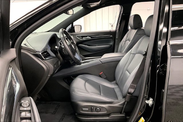 Used 2024 Buick Enclave Essence w/ Sport Touring Edition FWD image 22