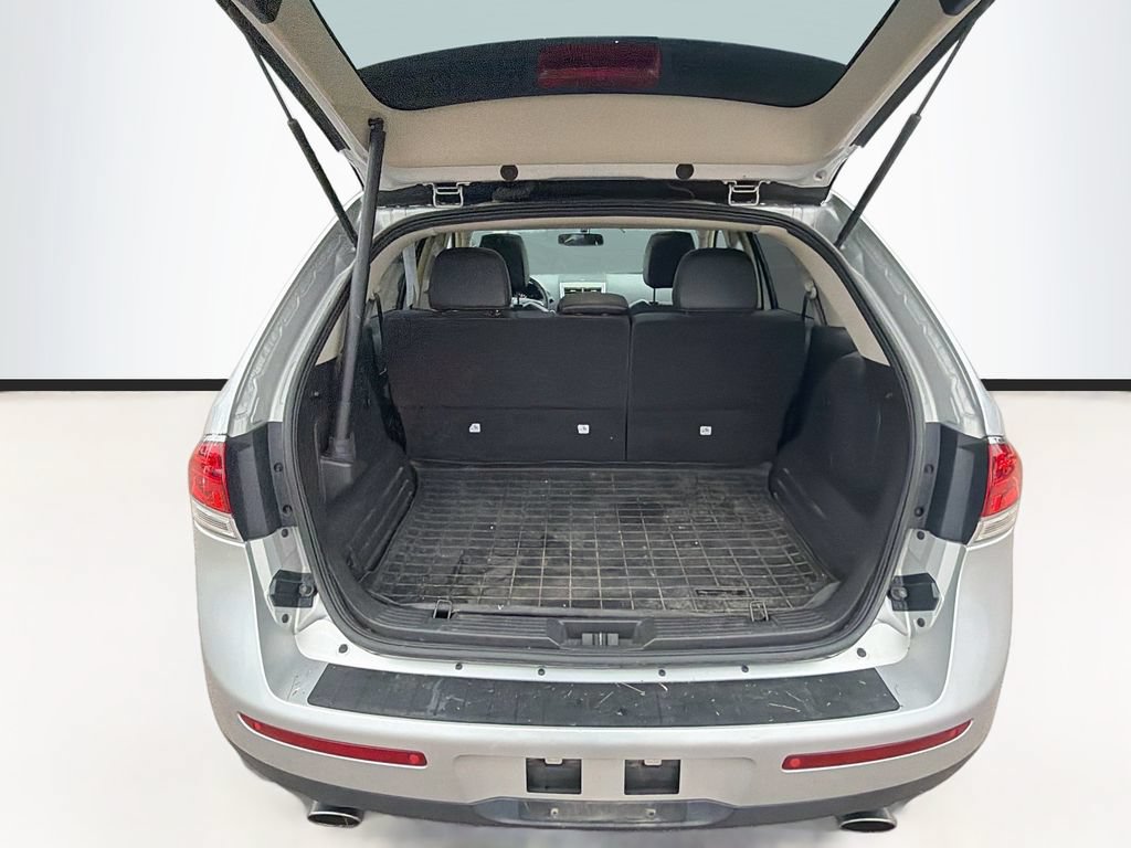 Used 2015 Lincoln MKX AWD w/ Equipment Group 102A image 28