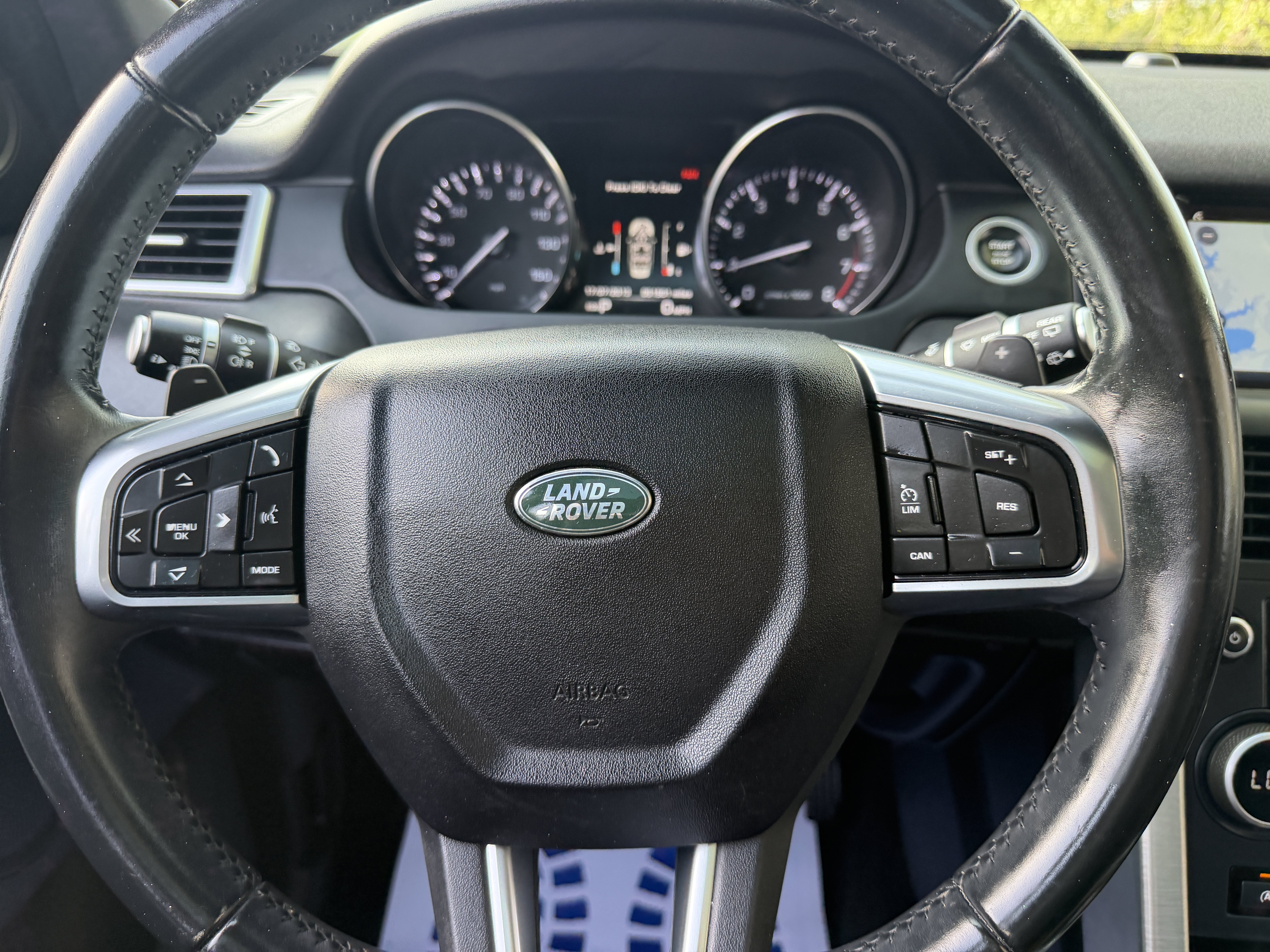 Used 2015 Land Rover Discovery Sport HSE Luxury AWD/4WD image 31