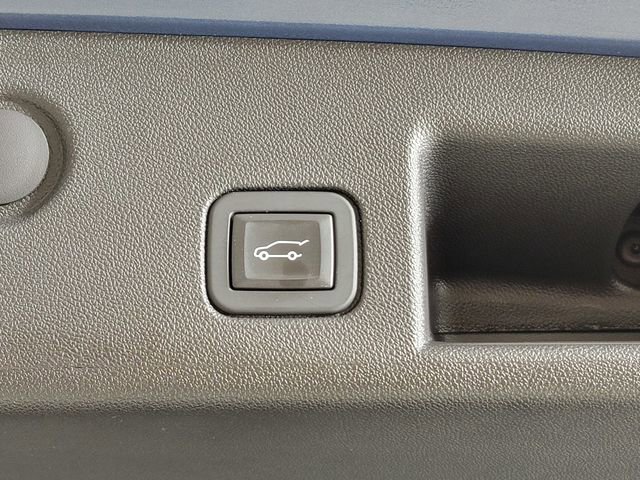 Used 2024 Chevrolet Equinox LT FWD image 17