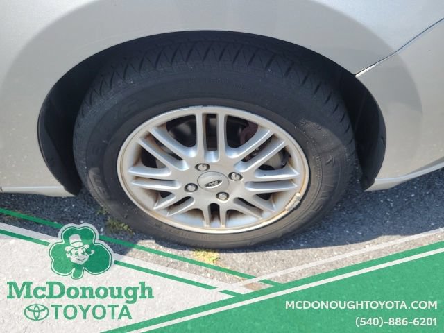 Used 2009 Ford Focus SE FWD image 21