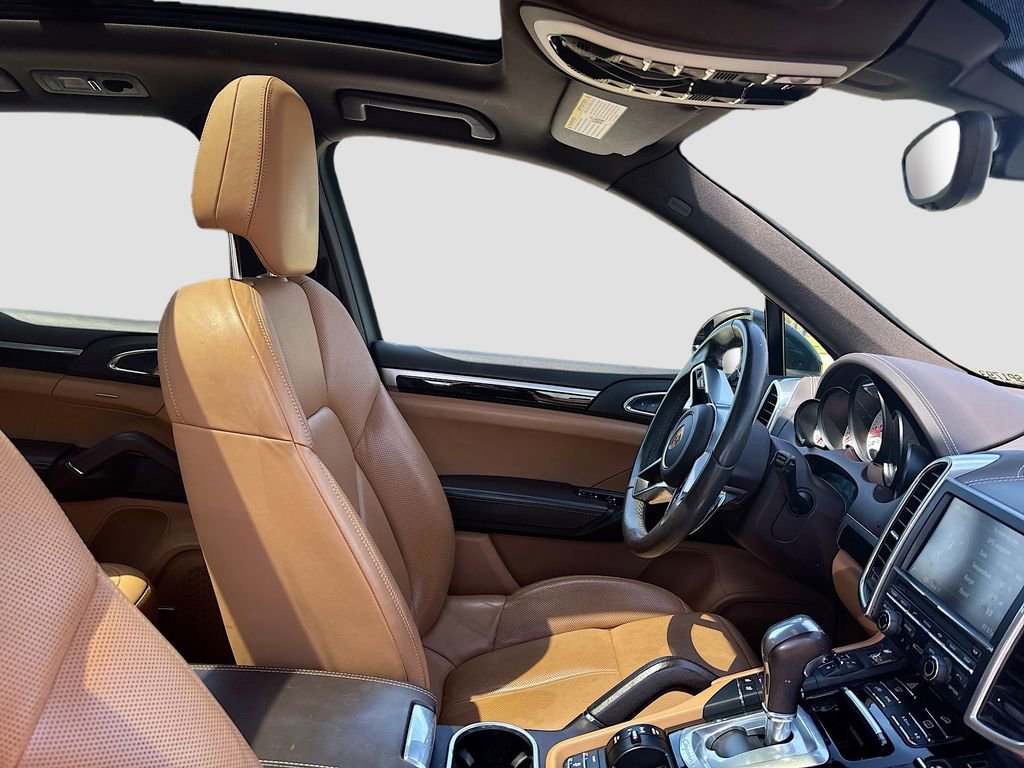 Used 2016 Porsche Cayenne S image 35