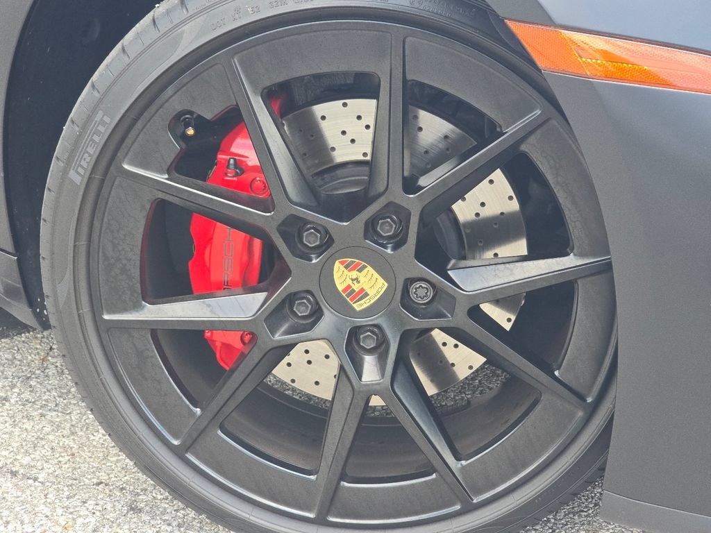 Used 2025 Porsche 911 Carrera RWD image 9