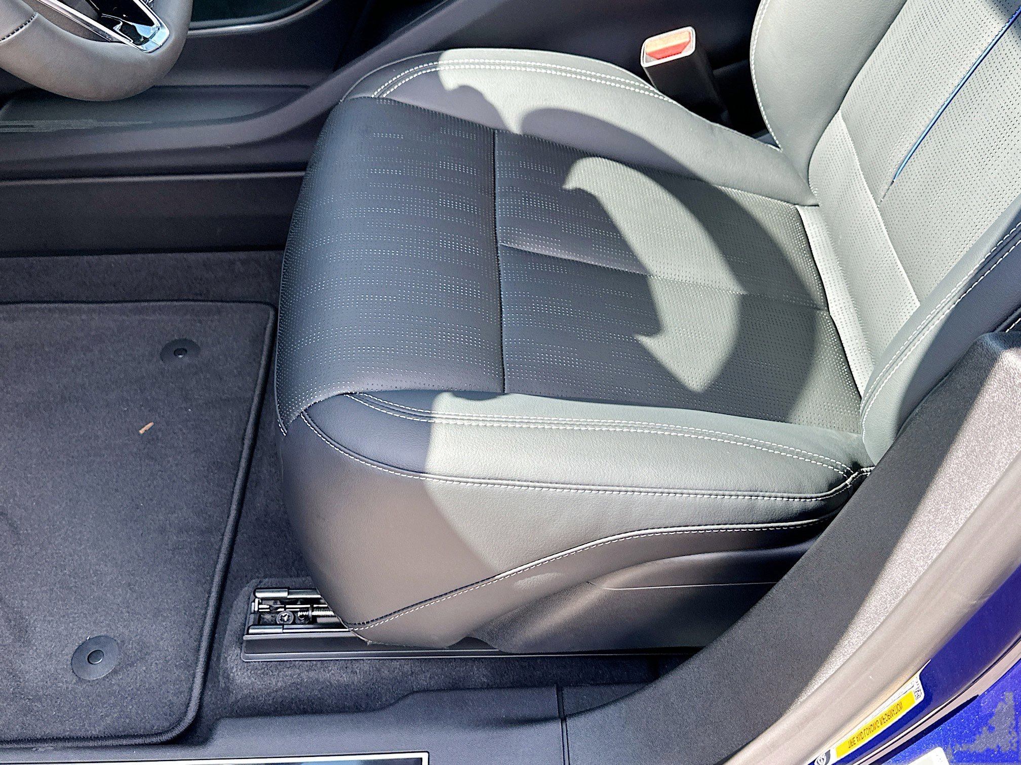 New 2025 Cadillac Lyriq Sport RWD image 14