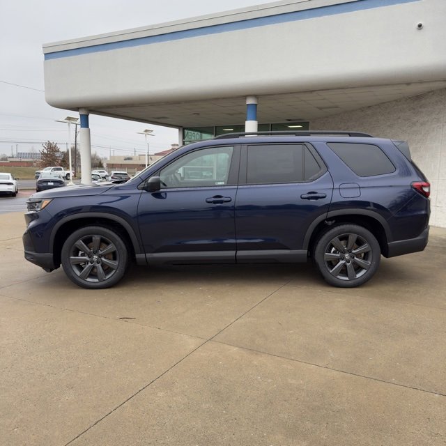 New 2025 Honda Pilot Sport image 6