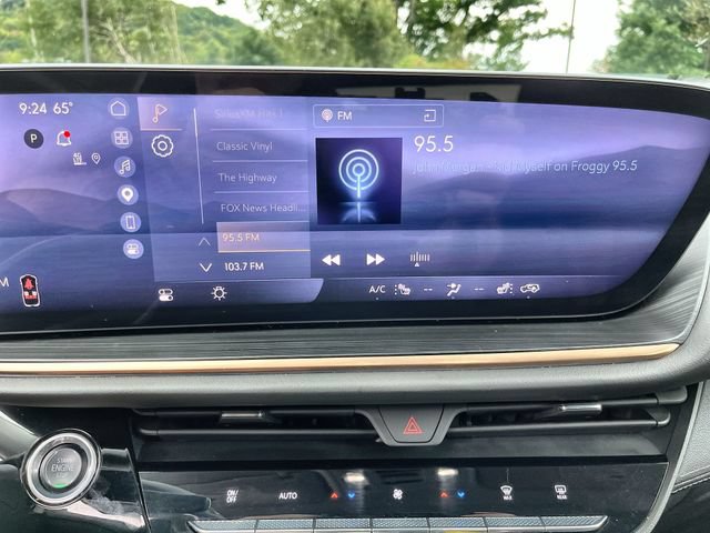 Used 2024 Buick Envision Avenir AWD/4WD image 13