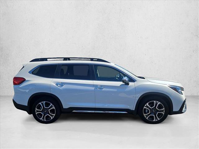 Used 2023 Subaru Ascent Touring AWD/4WD image 5