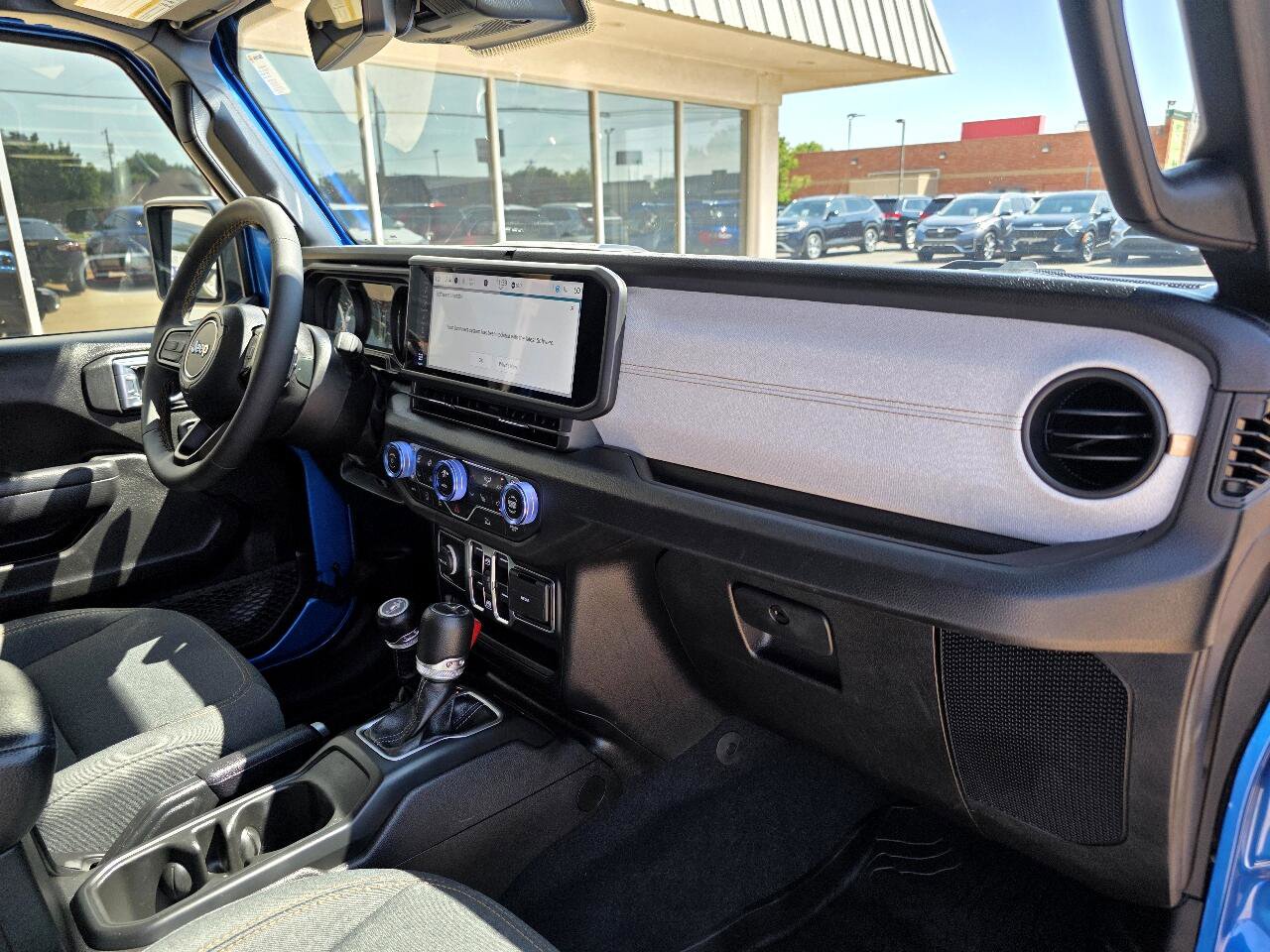 Used 2024 Jeep Gladiator Sport image 18