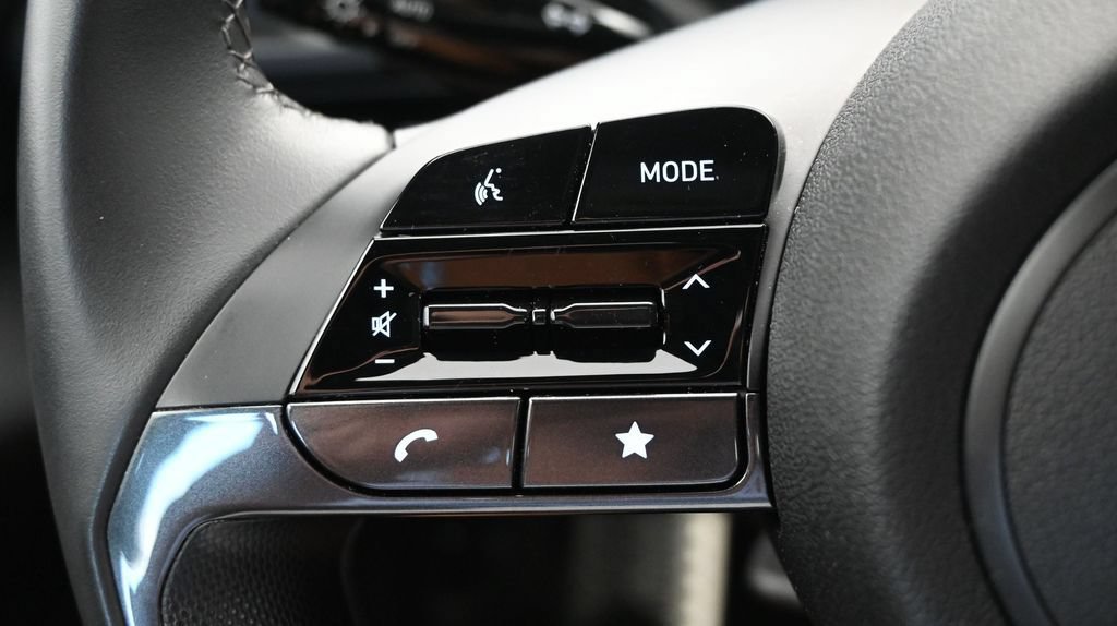 Certified 2025 Hyundai Elantra Sport FWD image 29