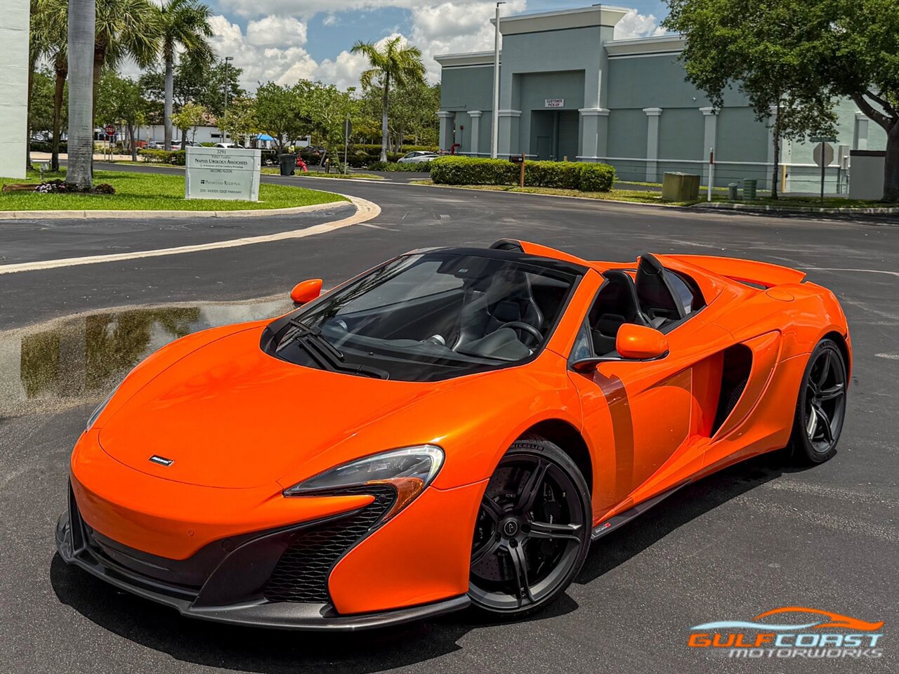 Used 2015 McLaren 650S Spider RWD image 11