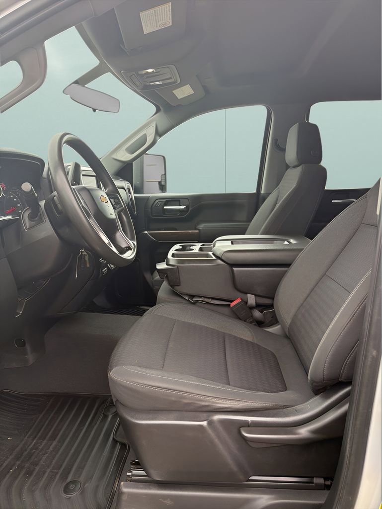 Used 2022 Chevrolet Silverado 3500 LT AWD/4WD image 13