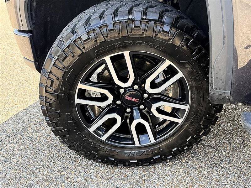Used 2024 GMC Sierra 1500 AT4 w/ Technology Package AWD/4WD image 67