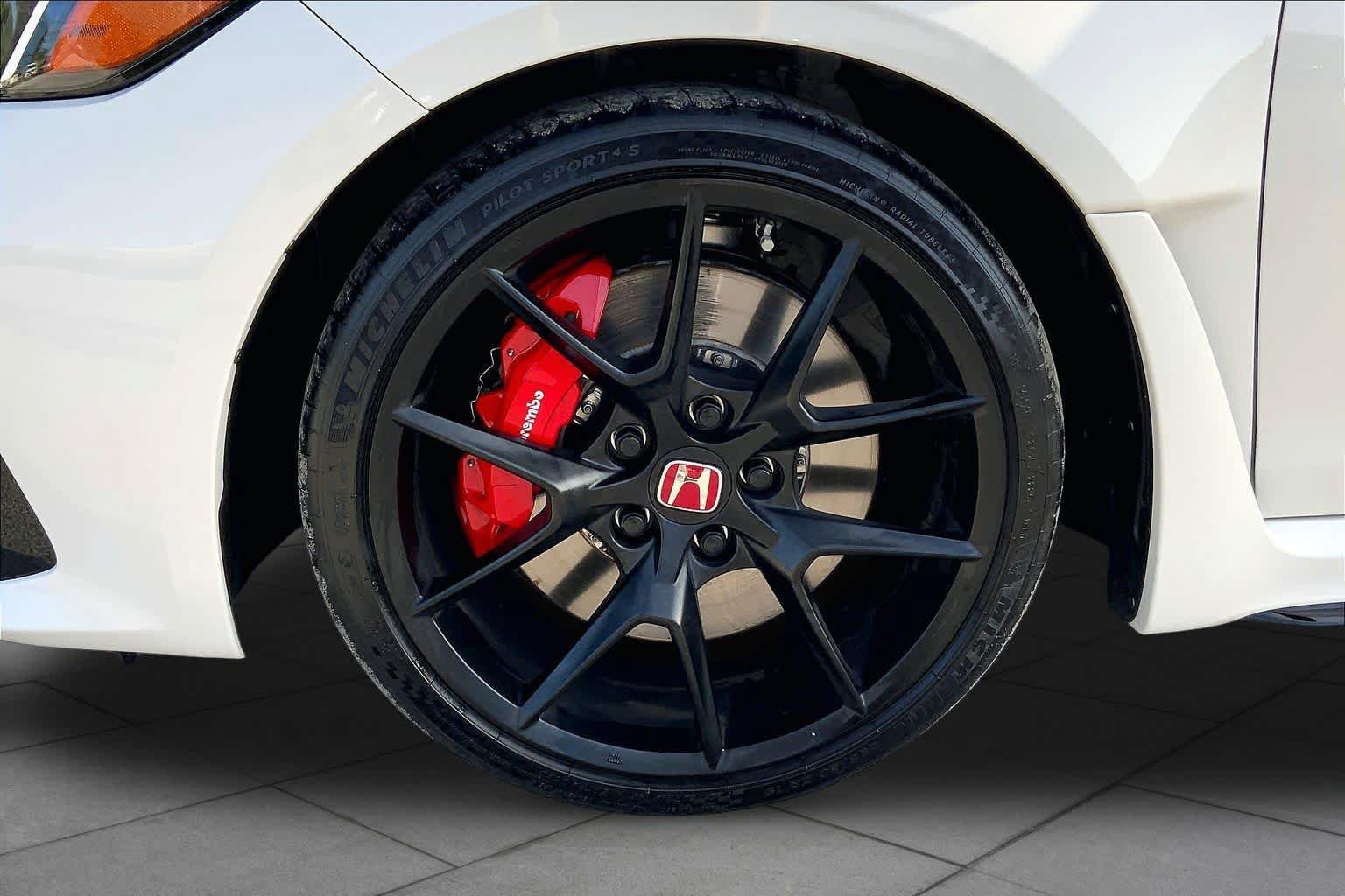 Used 2025 Honda Civic Type R image 11