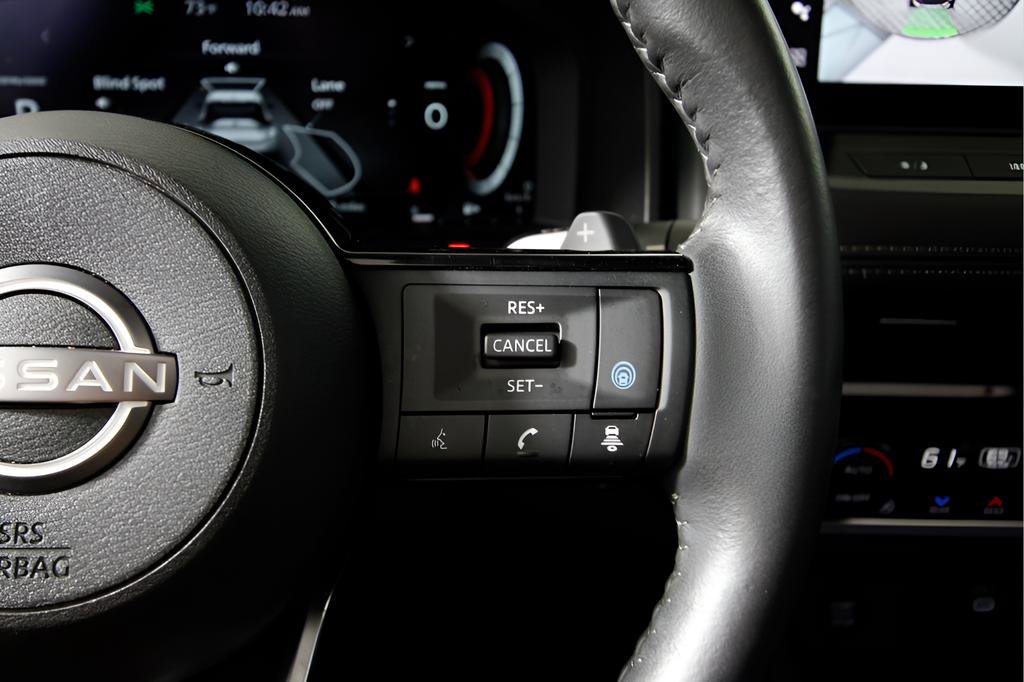 Used 2024 Nissan Rogue SL w/ SL Premium Package image 23