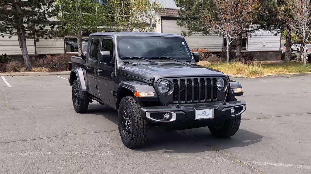 Used 2021 Jeep Gladiator Sport AWD/4WD image 3