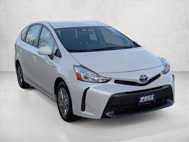 Used 2017 Toyota Prius V Two image 3