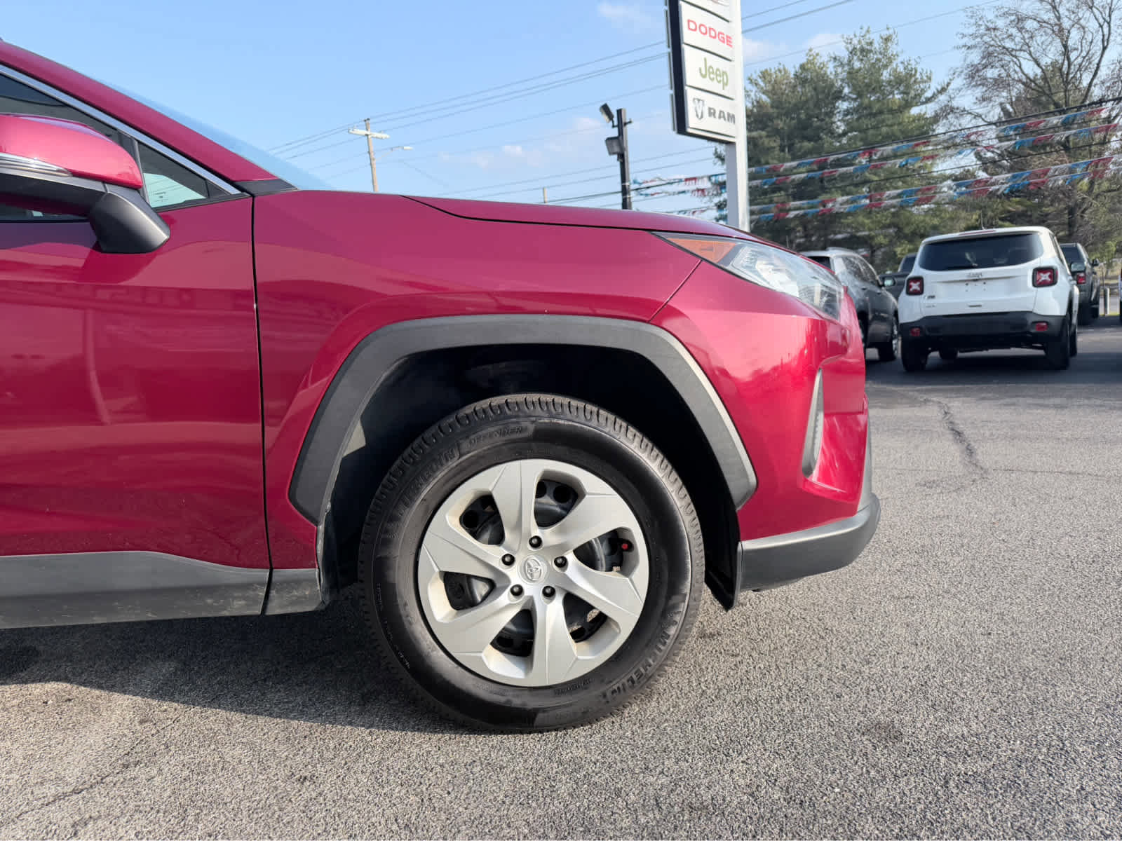 Used 2019 Toyota RAV4 LE image 6