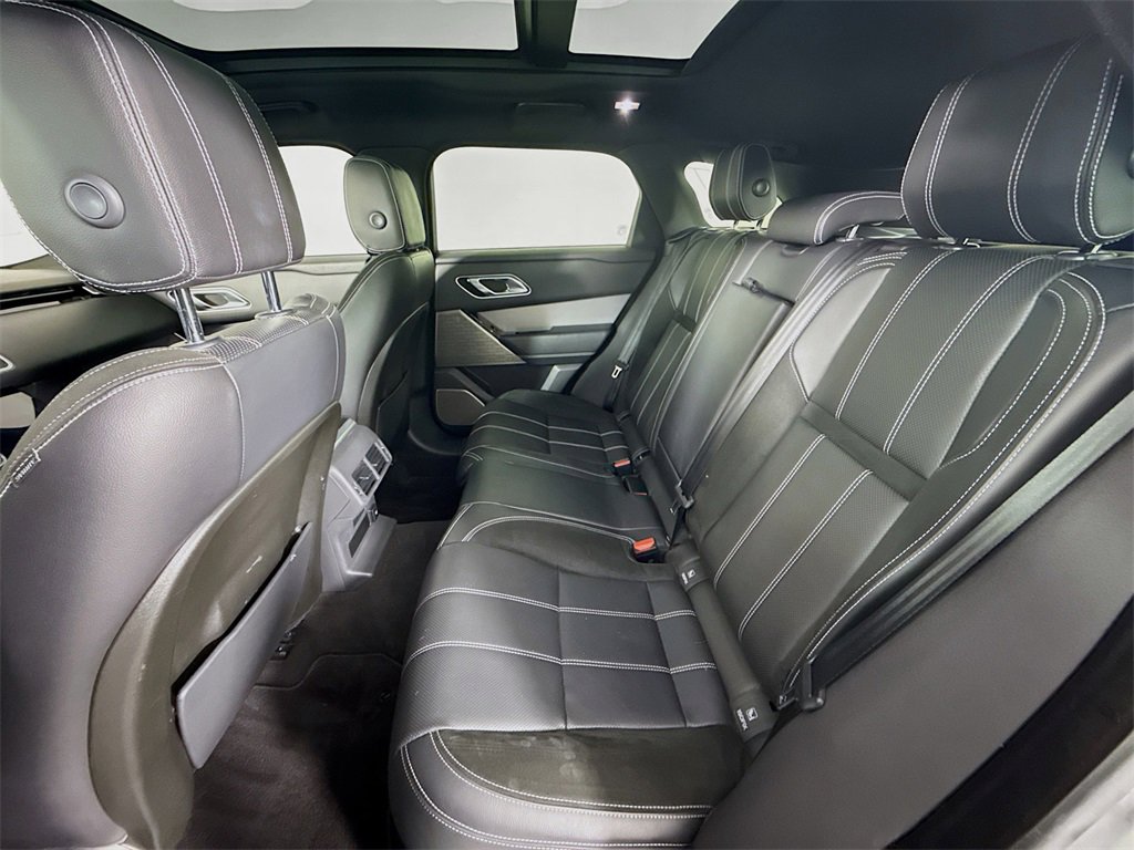 Used 2018 Land Rover Range Rover Velar R-Dynamic SE image 25