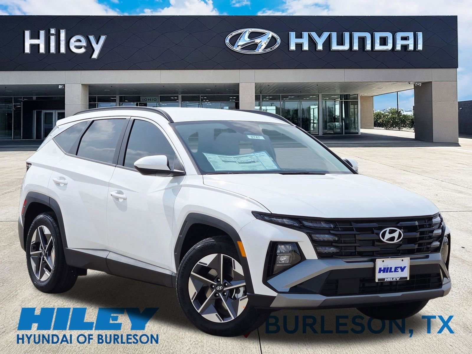 New 2026 Hyundai Tucson SEL FWD image 1