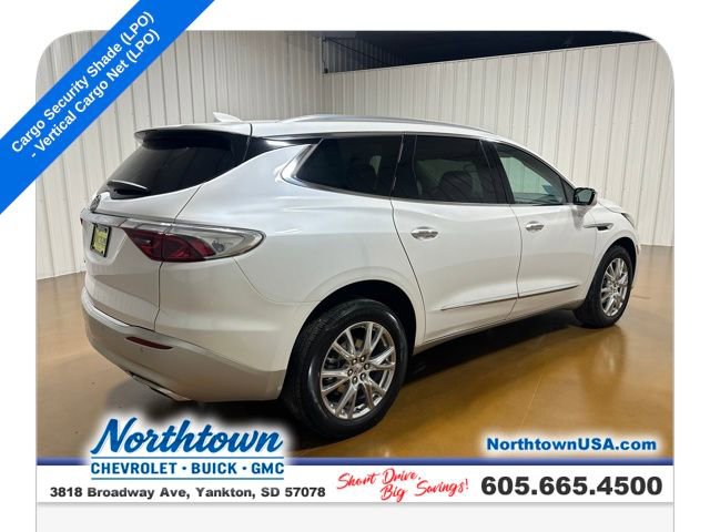 Used 2023 Buick Enclave Essence w/ Experience Buick Package image 6